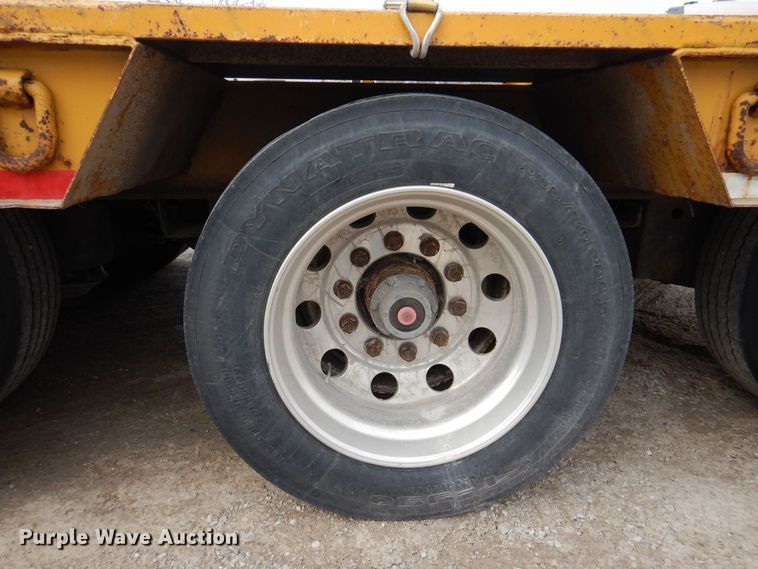 image for item DK5209 1998 Dynaweld 207  lowboy equipment trailer