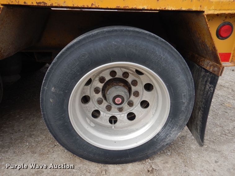 image for item DK5209 1998 Dynaweld 207  lowboy equipment trailer