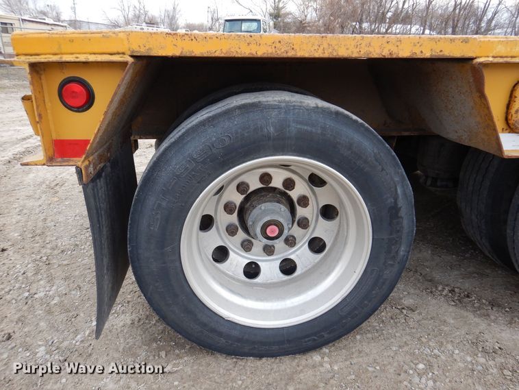 image for item DK5209 1998 Dynaweld 207  lowboy equipment trailer