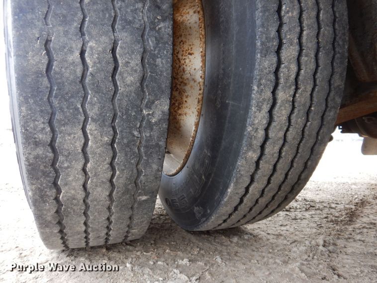 image for item DK5209 1998 Dynaweld 207  lowboy equipment trailer