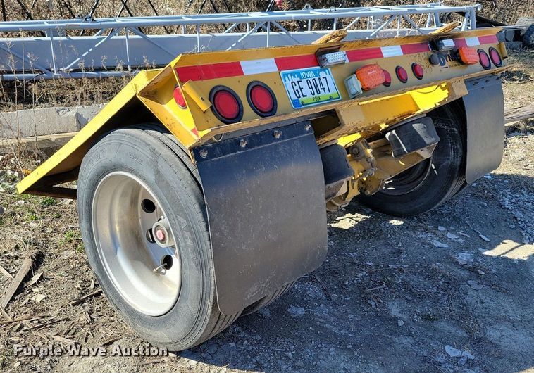 image for item DK5209 1998 Dynaweld 207  lowboy equipment trailer