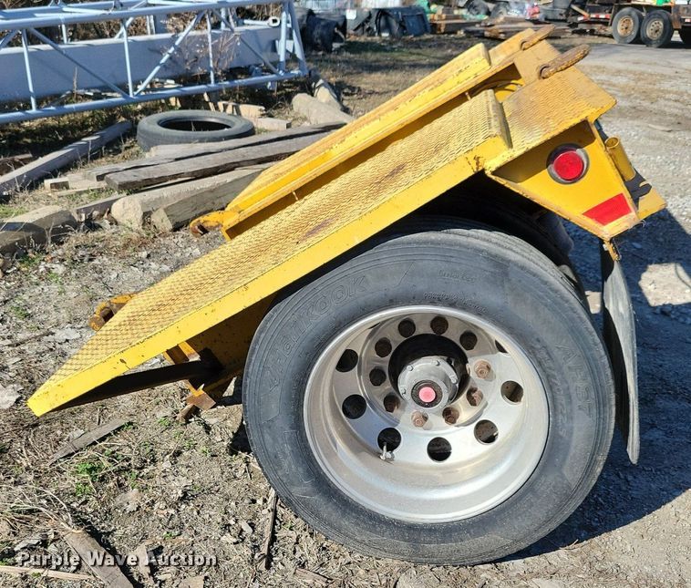 image for item DK5209 1998 Dynaweld 207  lowboy equipment trailer
