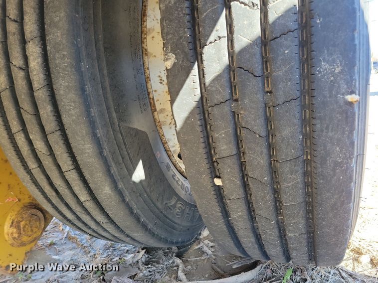 image for item DK5209 1998 Dynaweld 207  lowboy equipment trailer