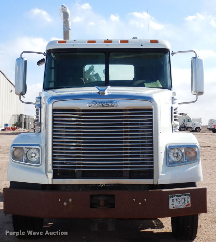 image for item DN6331 2011 Freightliner Coronado  semi truck