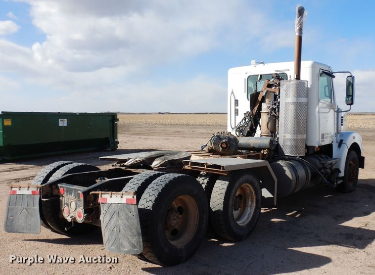 image for item DN6331 2011 Freightliner Coronado  semi truck