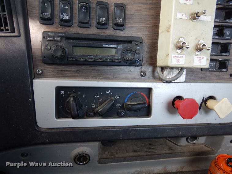 image for item DN6331 2011 Freightliner Coronado  semi truck