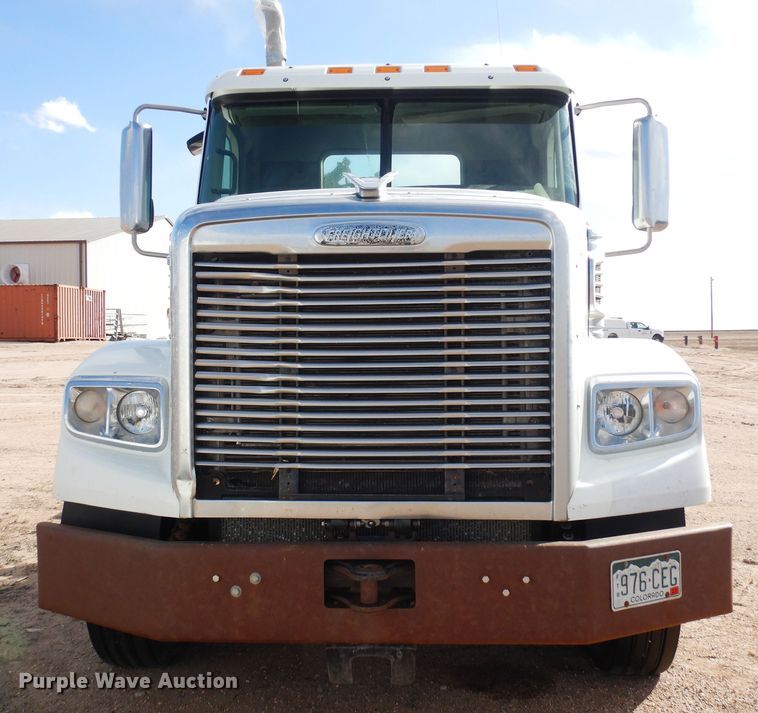 image for item DN6331 2011 Freightliner Coronado  semi truck