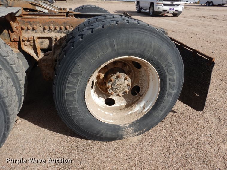 image for item DN6331 2011 Freightliner Coronado  semi truck