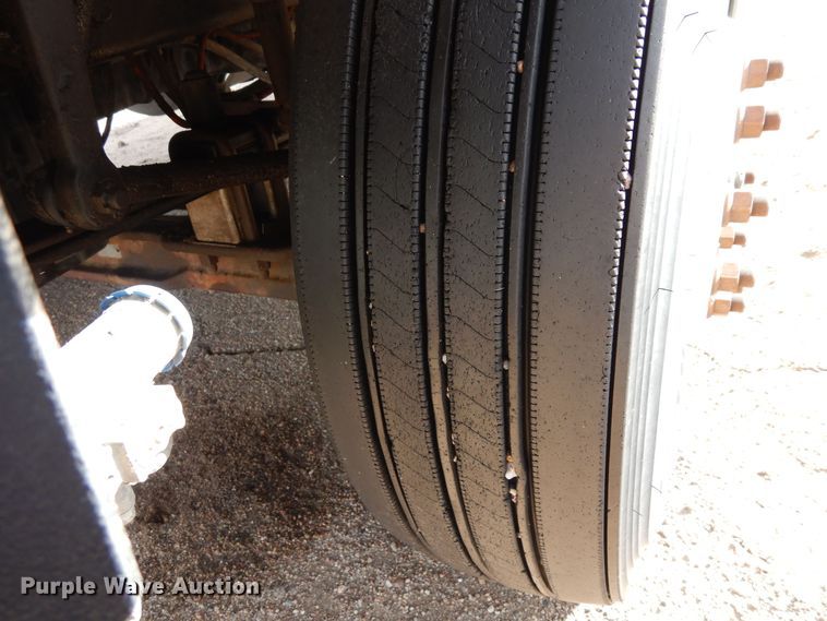 image for item DN6331 2011 Freightliner Coronado  semi truck