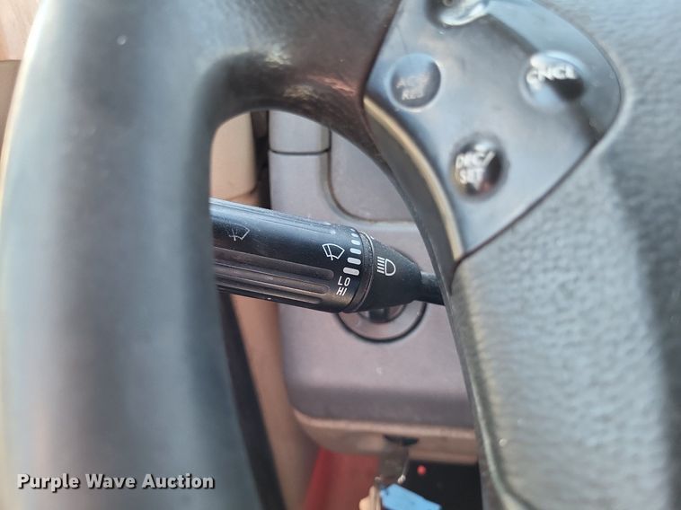 image for item DO3634 2016 Freightliner Cascadia 113  semi truck