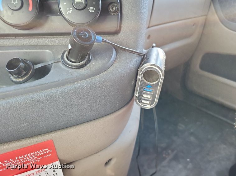 image for item DO3634 2016 Freightliner Cascadia 113  semi truck