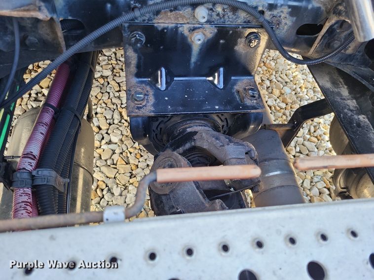 image for item DO3634 2016 Freightliner Cascadia 113  semi truck