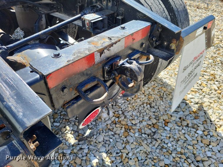 image for item DO3634 2016 Freightliner Cascadia 113  semi truck