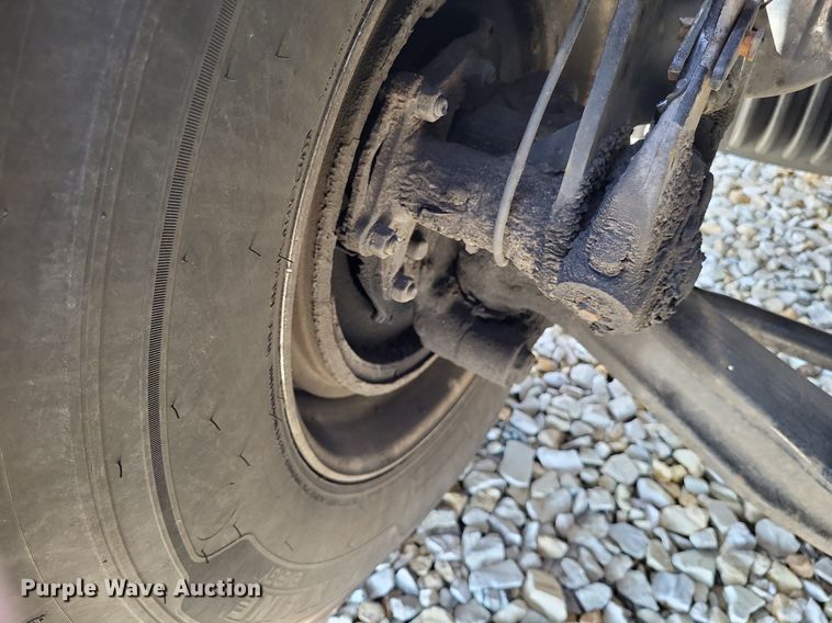 image for item DO3634 2016 Freightliner Cascadia 113  semi truck