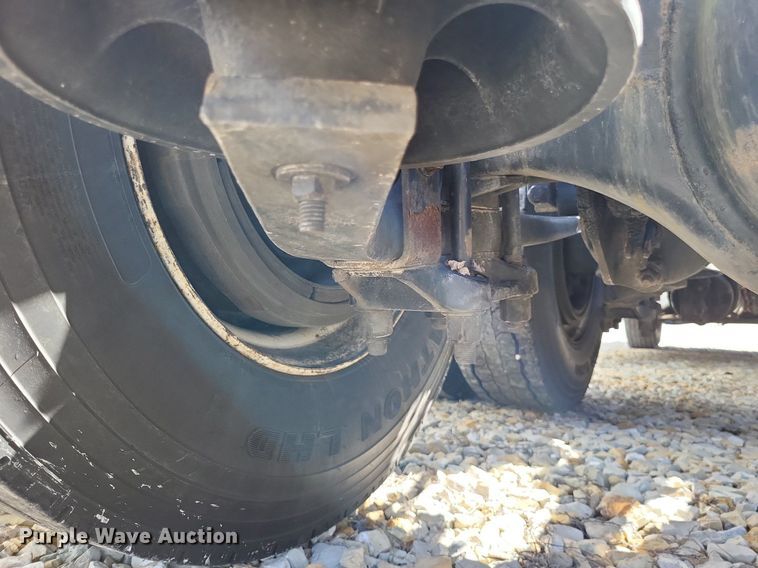 image for item DO3634 2016 Freightliner Cascadia 113  semi truck