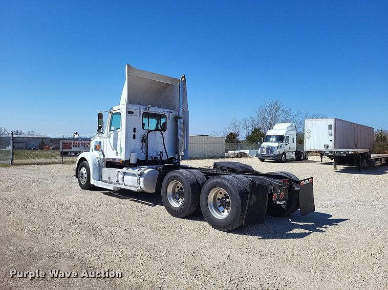 image for item DO3635 2012 Freightliner Coronado  glider kit semi truck