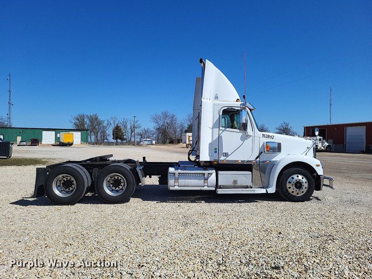 image for item DO3635 2012 Freightliner Coronado  glider kit semi truck