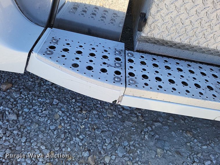 image for item DO3635 2012 Freightliner Coronado  glider kit semi truck