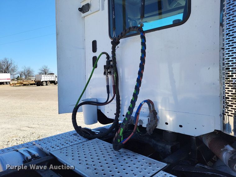 image for item DO3635 2012 Freightliner Coronado  glider kit semi truck