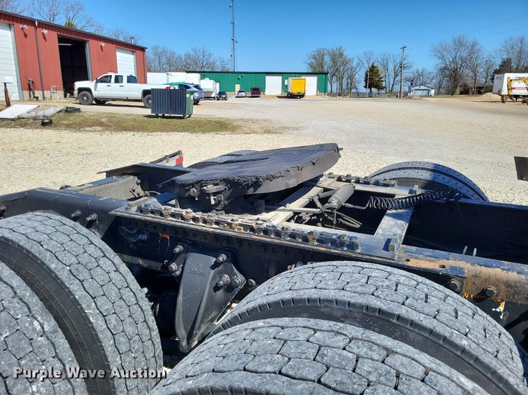 image for item DO3635 2012 Freightliner Coronado  glider kit semi truck