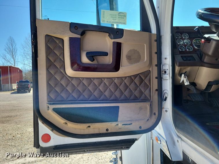 image for item DO3635 2012 Freightliner Coronado  glider kit semi truck