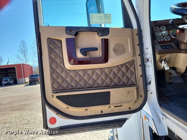 image for item DO3635 2012 Freightliner Coronado  glider kit semi truck