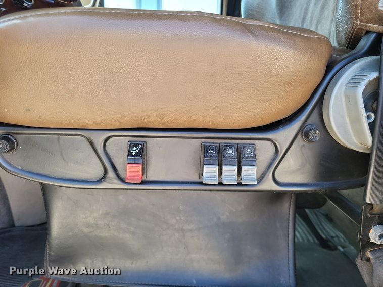 image for item DO3635 2012 Freightliner Coronado  glider kit semi truck