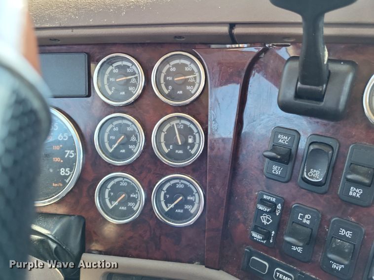 image for item DO3635 2012 Freightliner Coronado  glider kit semi truck