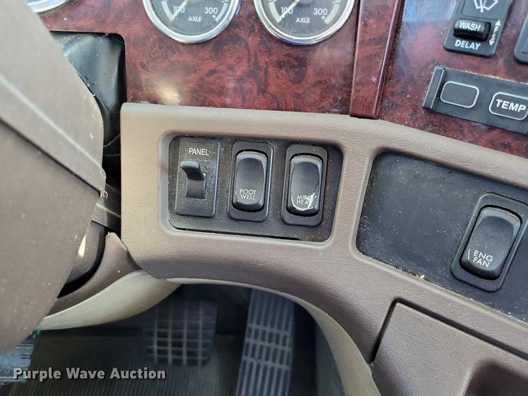 image for item DO3635 2012 Freightliner Coronado  glider kit semi truck