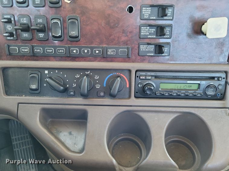 image for item DO3635 2012 Freightliner Coronado  glider kit semi truck