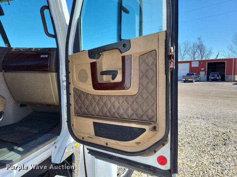 image for item DO3635 2012 Freightliner Coronado  glider kit semi truck