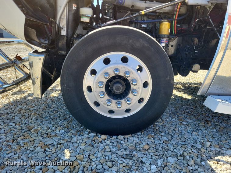 image for item DO3635 2012 Freightliner Coronado  glider kit semi truck