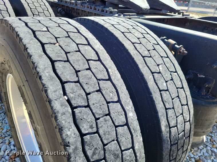 image for item DO3635 2012 Freightliner Coronado  glider kit semi truck