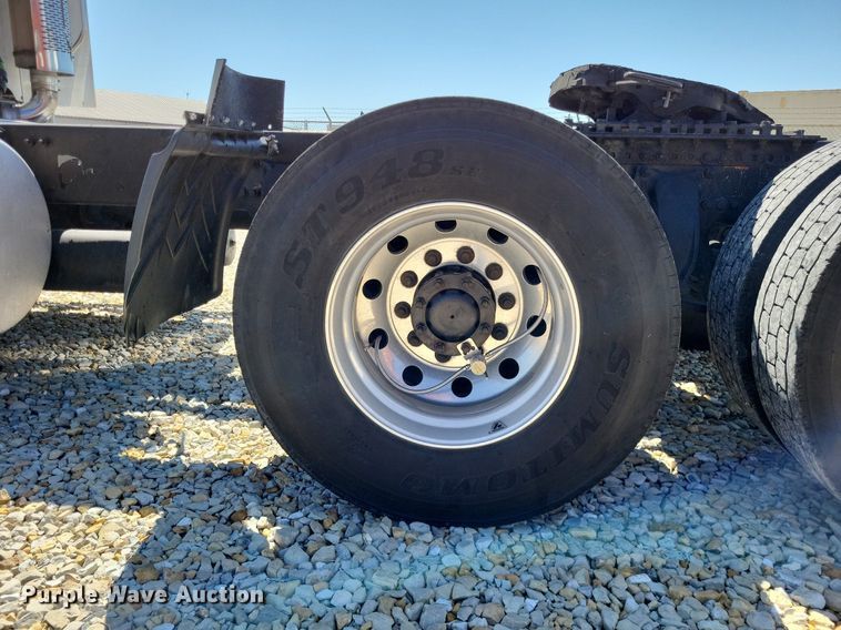 image for item DO3635 2012 Freightliner Coronado  glider kit semi truck