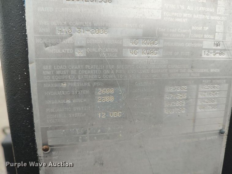 image for item DO3913 2010 International 7000  digger derrick truck