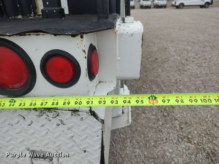 image for item DO3913 2010 International 7000  digger derrick truck