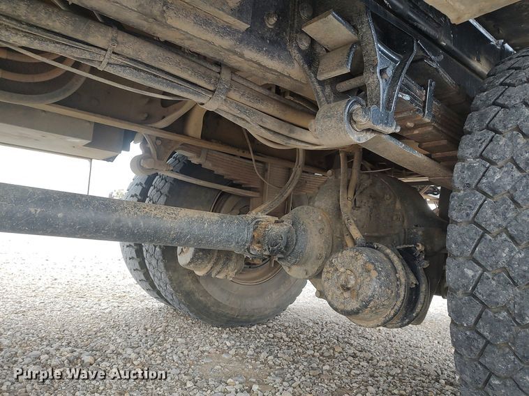 image for item DO3913 2010 International 7000  digger derrick truck