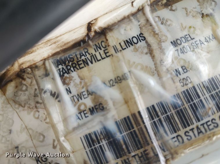 image for item DO3913 2010 International 7000  digger derrick truck