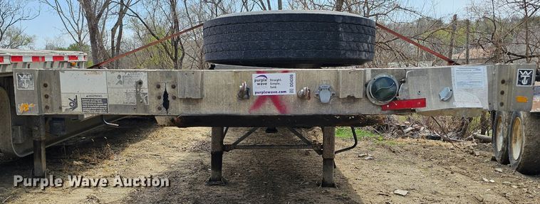 image for item DO4306 1993 Wilson CF-900  flatbed trailer