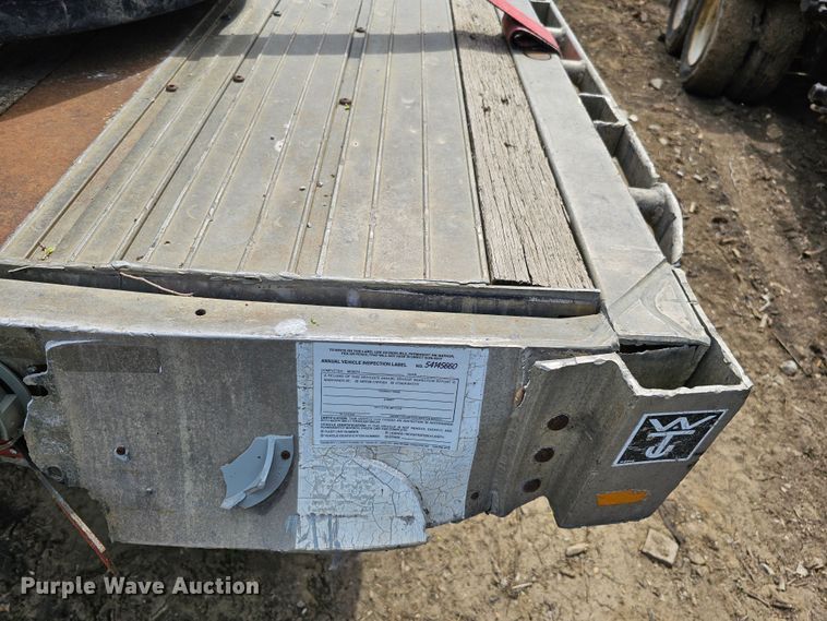 image for item DO4306 1993 Wilson CF-900  flatbed trailer