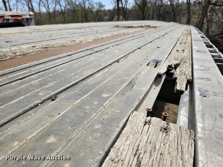 image for item DO4306 1993 Wilson CF-900  flatbed trailer