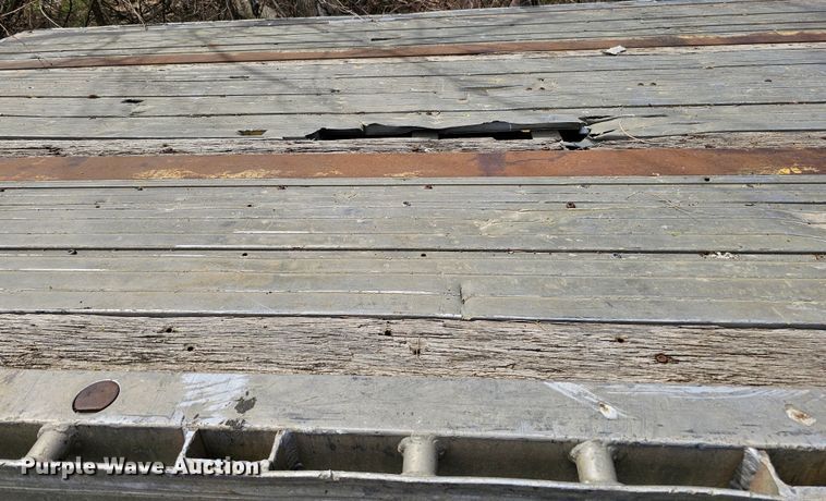 image for item DO4306 1993 Wilson CF-900  flatbed trailer