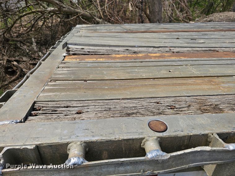 image for item DO4306 1993 Wilson CF-900  flatbed trailer