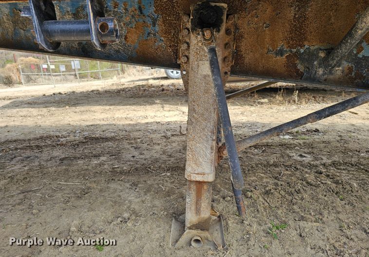 image for item DO4306 1993 Wilson CF-900  flatbed trailer