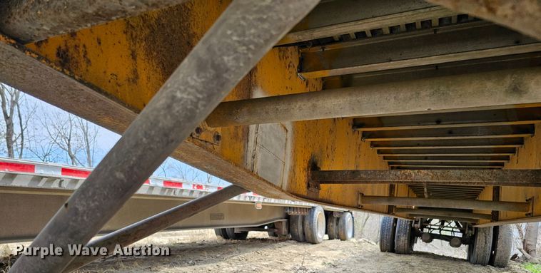 image for item DO4306 1993 Wilson CF-900  flatbed trailer