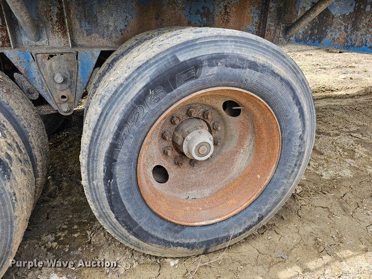 image for item DO4306 1993 Wilson CF-900  flatbed trailer