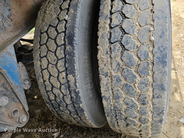 image for item DO4306 1993 Wilson CF-900  flatbed trailer