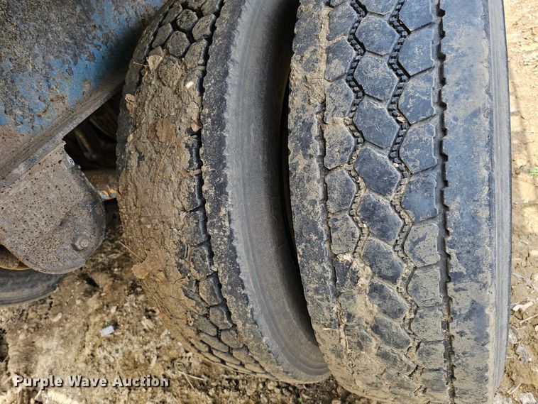 image for item DO4306 1993 Wilson CF-900  flatbed trailer