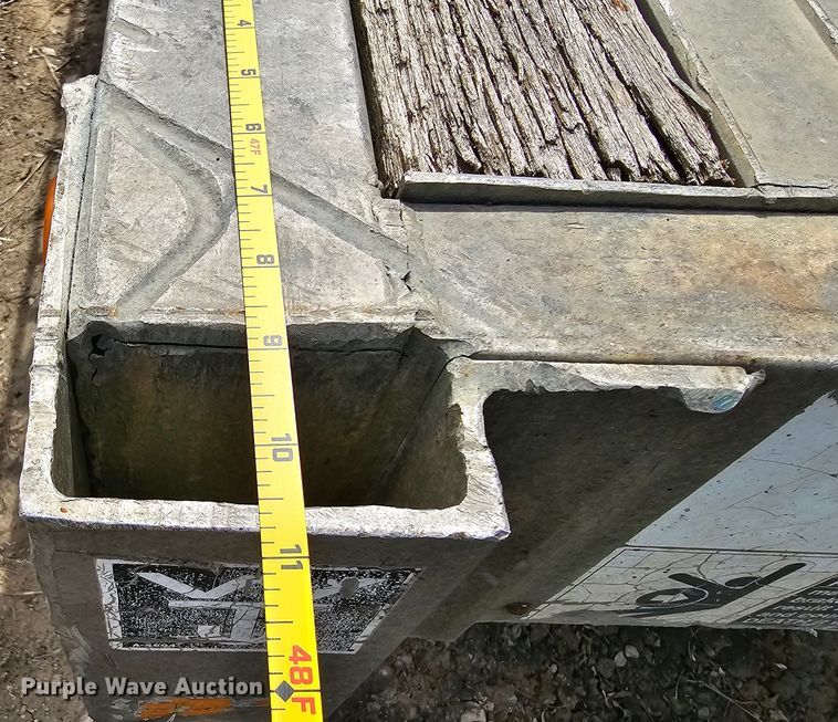 image for item DO4306 1993 Wilson CF-900  flatbed trailer