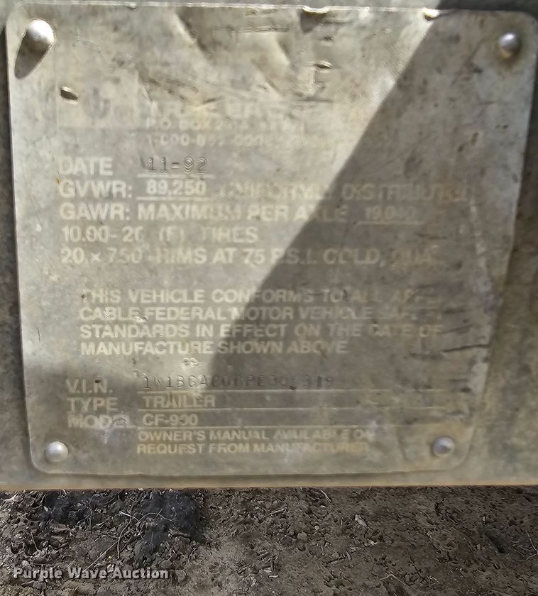 image for item DO4306 1993 Wilson CF-900  flatbed trailer